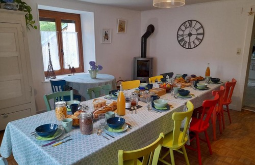 Raon-les-Leau Bed & Breakfast | La maison du vannier