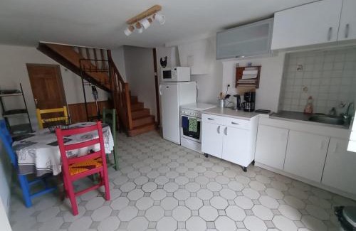 Saint-Pierre-du-Regard House | La maison bleue 1