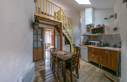 Sainte-Eulalie-de-Cernon House | La maison d'Angèle