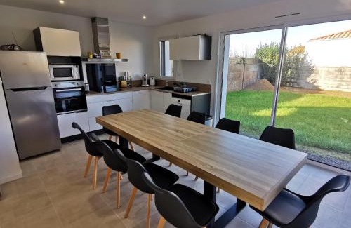 Jard-sur-Mer House | La Maison Manole