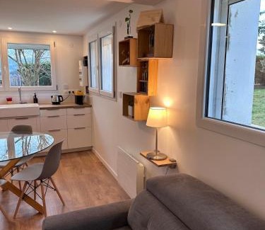 Saint-Joseph Apartment | La Maison N6