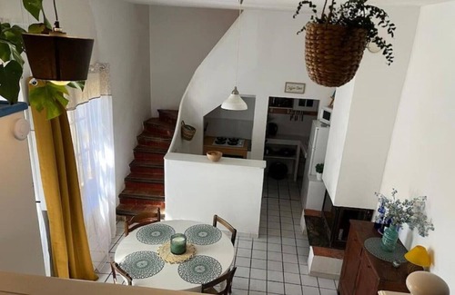 Talairan House | La Maison Près de la Fontaine