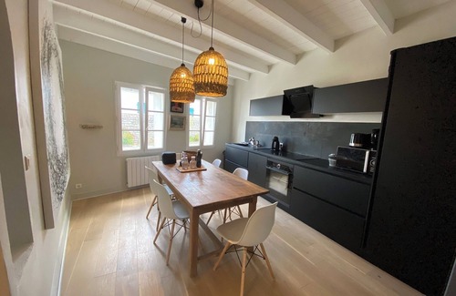 La Couarde-sur-Mer House | La Maison Rose, La Couarde sur mer, rénovée, en plein coeur de l île de ré !