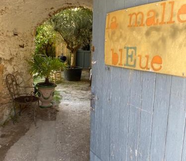 Vallabrix House | La malle bleue