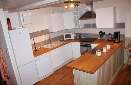 Nehou Cottage | La Mare, Child-Friendly, Heated Pool & Great Facilities