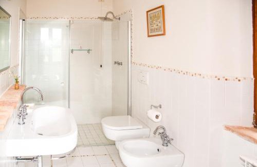 Amandola Bed & Breakfast | La Mela Rosa Bed & Breakfast