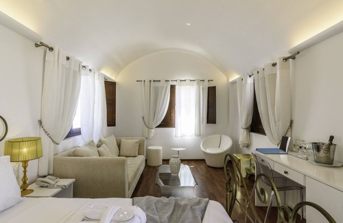 Kamari Hotel | La Mer Deluxe Hotel & Spa - Adults only