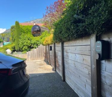 Veyrier-du-Lac Apartment | La Merle