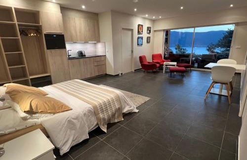 Veyrier-du-Lac Apartment | La Merle