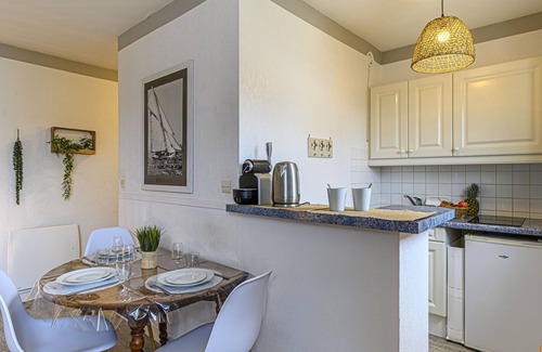 La Trinite-sur-Mer Apartment | La Meunerie by Interhome