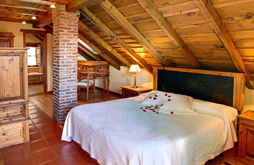 Puente Nuevo Hotel | La Montaña Mágica