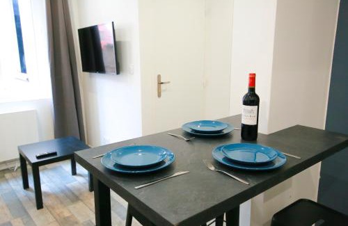 Saint-Roch - Badouillere - Chavanelle Apartment | La Montgolfière, T2 hypercentre chic et cosy, Wifi par SOVALFI