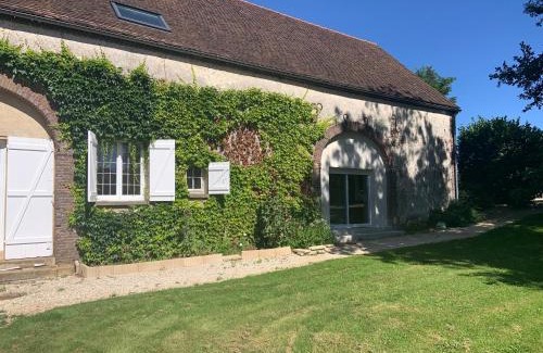 Boeurs-en-Othe House | La Parenthèse du Champion Gite 4 étoiles, 5 chambres, piscine, spa, sauna