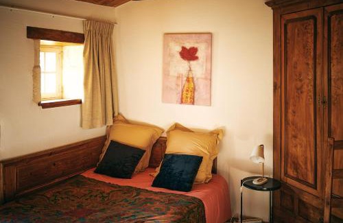 Maillezais Bed & Breakfast | La Parenthèse Entre Abbaye et Venise Verte