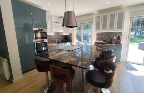 Quend Villa | La parenthèse verte et bleue, upscale home in the pines