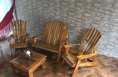 Metropolitana House | La perla casa de campo