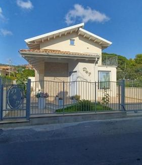 Santa Maria House | La Perla DP