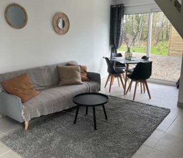 Glomel House | La petite maison de Kerguiniou