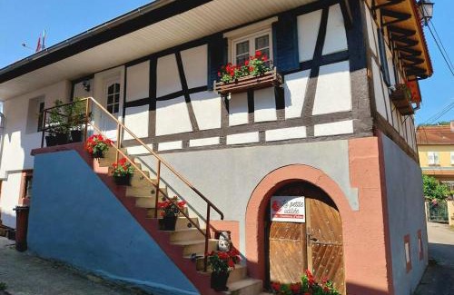 Rott House | La Petite Maison de la Petite Vallée
