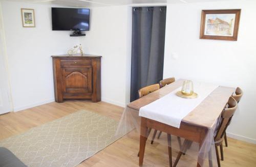 Rott House | La Petite Maison de la Petite Vallée