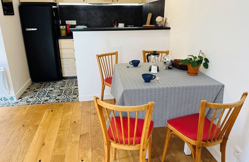 Rive Droite House | La petite maison de Recouvrance *