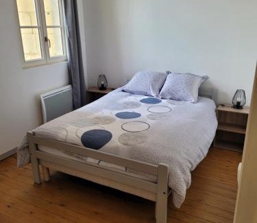 Le Puy-Notre-Dame Apartment | la petite montagne