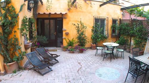 Aurelio House | La Piazzetta di Roma