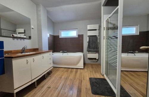 Quarante House | La Quarantaine