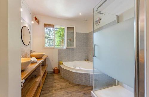 Moissac Apartment | La Quiétude, maison paisible avec piscine
