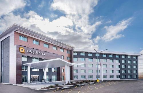 Rosemont Hotel | La Quinta by Wyndham Chicago O'Hare Airport