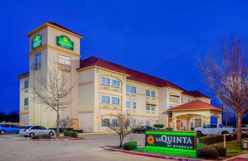 Ennis Hotel | La Quinta by Wyndham Ennis
