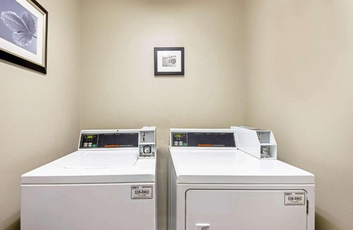 Harrisburg - Hershey Hotel | La Quinta by Wyndham Harrisburg Airport Hershey