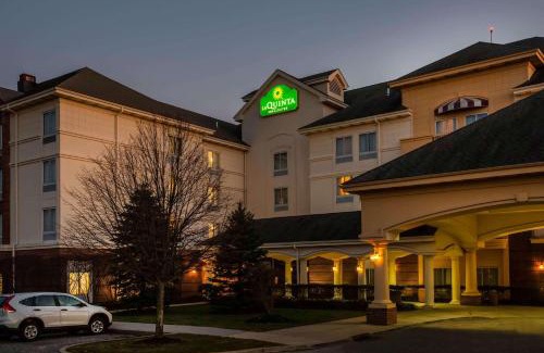 Bohemia Hotel | La Quinta by Wyndham Islip - MacArthur Airport