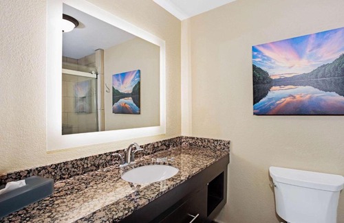 Lexington Hotel | La Quinta by Wyndham Lexington South/Hamburg