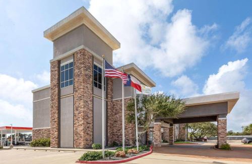 Fulton Hotel | La Quinta by Wyndham Rockport - Fulton