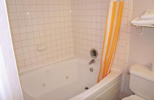 Sherman Hotel | La Quinta by Wyndham Sherman