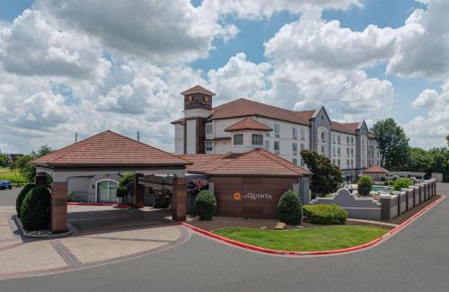 Sherman Hotel | La Quinta by Wyndham Sherman
