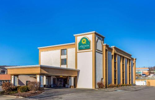Johnson City Hotel | La Quinta Inn by Wyndham Binghamton - Johnson City