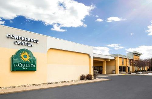 Davenport Hotel | La Quinta Inn by Wyndham Davenport & Conference Center
