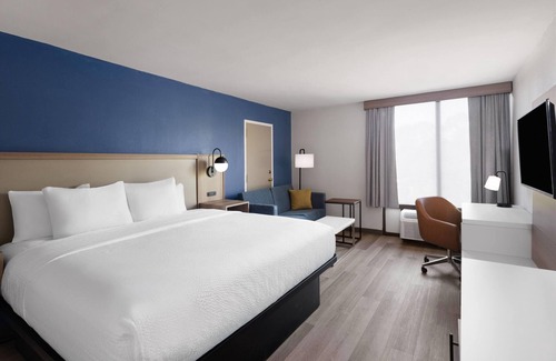 Carolina Forest Hotel | La Quinta Inn & Suites by Wyndham Myrtle Beach
