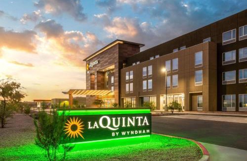 Maryvale Hotel | La Quinta Inn & Suites by Wyndham Phoenix West Glendale