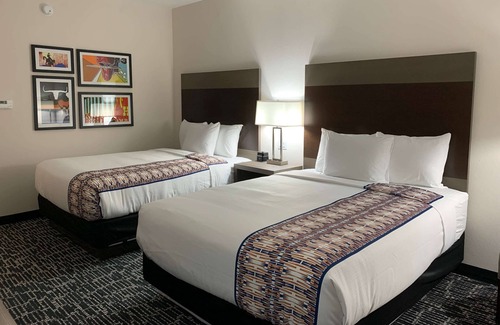 Red Oak Hotel | La Quinta Inn & Suites by Wyndham-Red Oak TX IH-35E