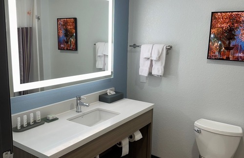 Macon Hotel | La Quinta Inn & Suites by Wyndham Macon West