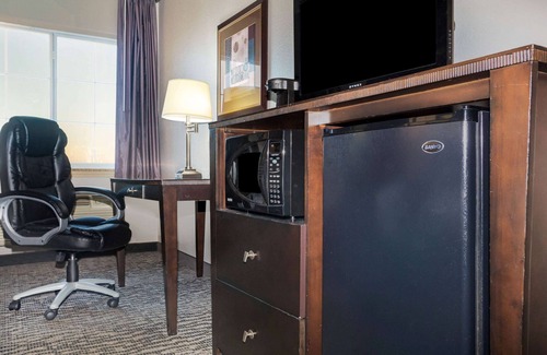 Kyle Hotel | La Quinta Inn & Suites by Wyndham Kyle - Austin South