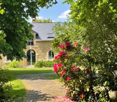 Notre-Dame-du-Pe Bed & Breakfast | La Reboursière