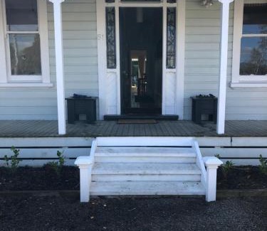 Martinborough Villa | La Rocque Cottage