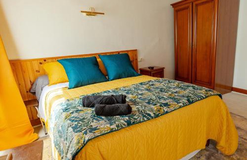 Bourbonne-les-Bains Apartment | La Rosée - Studio Campagne à 50m des Thermes - Vue jardin, Wifi, Smart TV