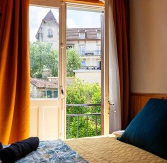 Bourbonne-les-Bains Apartment | La Rosée - Studio Campagne à 50m des Thermes - Vue jardin, Wifi, Smart TV