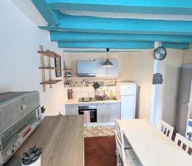 Chedigny House | La rose d'Alfred