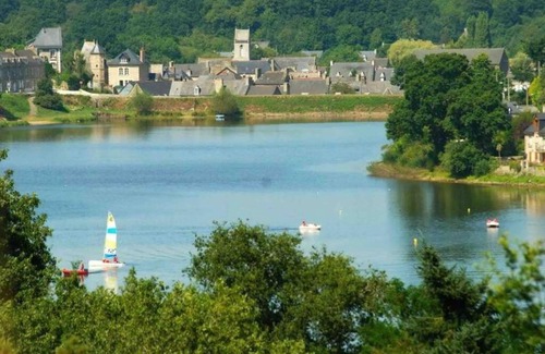 Jugon-les-Lacs-Commune-Nouvelle Apartment | La roseraie de L arguenon, spacieux appartement centre ville